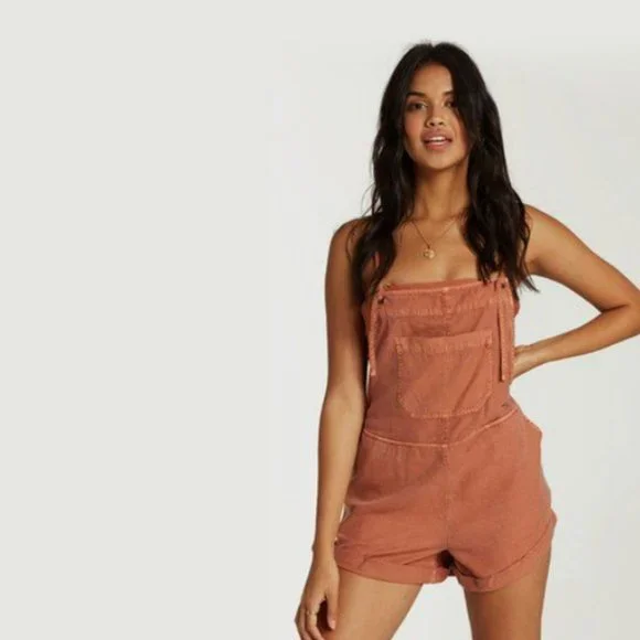 Baggy Bib Overalls Shorts - Picture 2 of 5